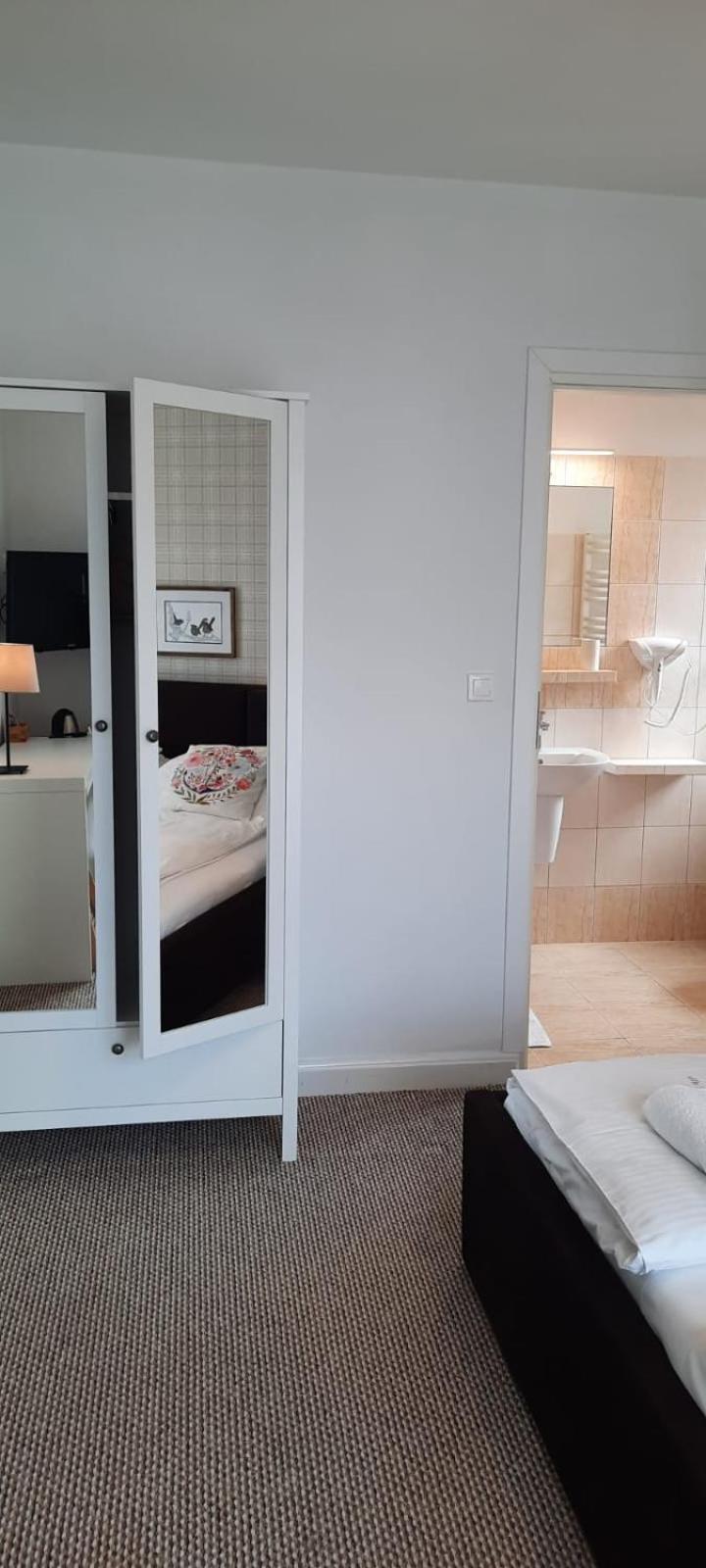 Pokoje Goscinne Villa Plaza Ruciane-Nida Exteriör bild